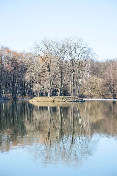 Insel Quellfluss Swisloch Minsk — Stockfoto