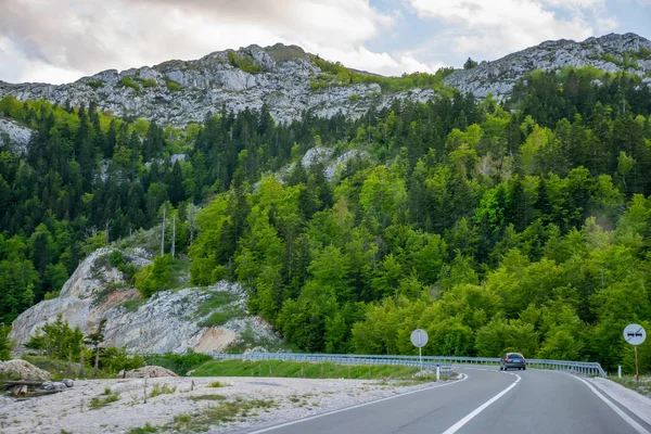 Czarnogóra Žabljak Maja 2017 Turystów Podróżujących Górskich Drogach Czarnogóry Samochodem — Zdjęcie stockowe