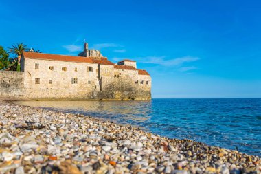 günbatımı, Budva, Karadağ ışınlarının eski şehirde Kalesi.