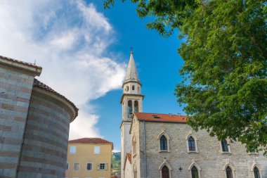 Budva, Karadağ eski kasabasında kale görünümü.