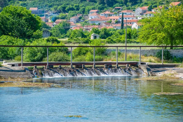 Odpadní Vody Protéká Průplav Přes Vesnici — Stock fotografie