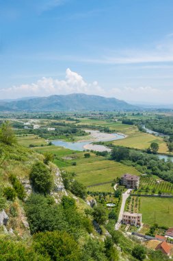 Rozafa, Arnavutluk Ortaçağ Kalesi surlarının dan manzaralar