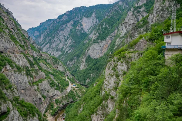 Pintoresco Cañón Del Río Piva Cerca Presa Mratine —  Fotos de Stock