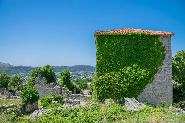 Fortaleza Medieval Piedra Situada Alto Las Montañas — Foto de Stock