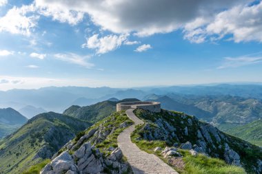 Doğal bakış açısı yüksek bir dağın tepesinde.