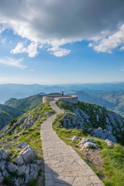 Doğal bakış açısı yüksek bir dağın tepesinde.