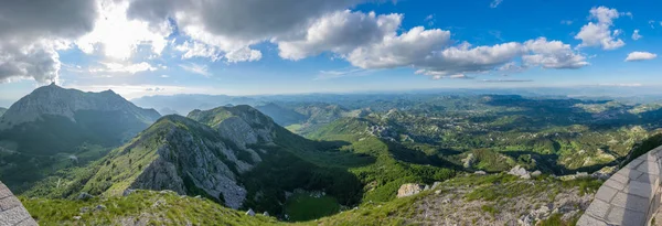 Scenic view point on top of high mountain. — Stock Photo, Image