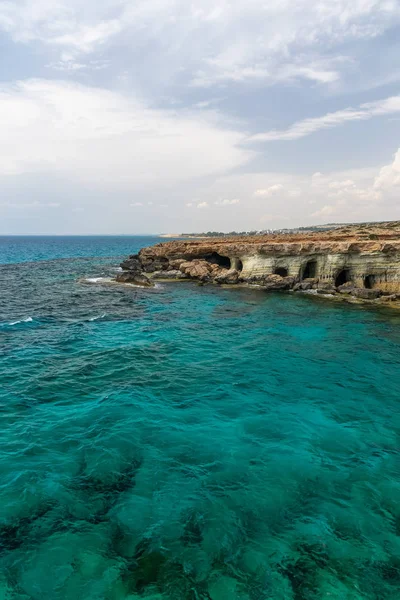 Pintorescas Cuevas Marinas Encuentran Costa Mediterránea — Foto de Stock