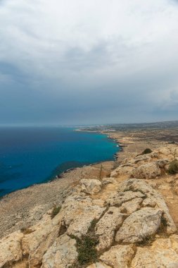 Dağ Cape Cavo Greco tepesinden bakış açısından Ayia Napa şehrinpanoramik görünümü.
