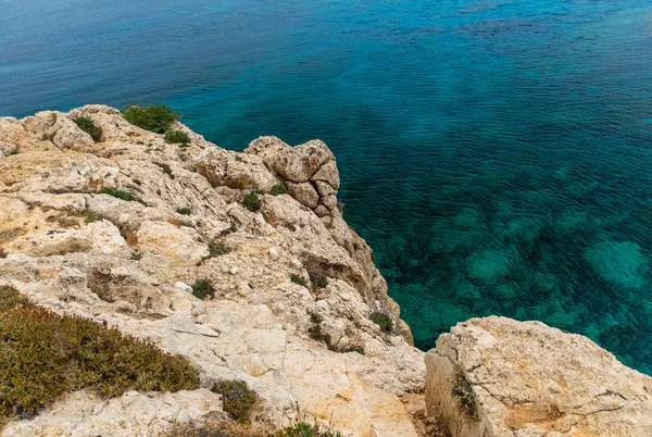 Ζεστός Γραφικός Κόλπος Στις Ακτές Της Μεσογειακής Θάλασσας — Φωτογραφία Αρχείου