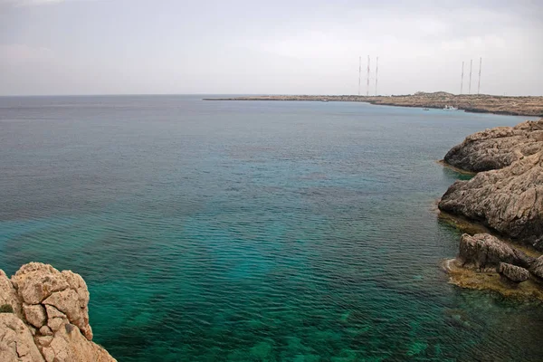 地中海沿岸の透明な水 — ストック写真