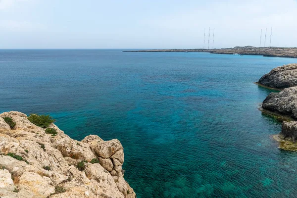 Agua Transparente Largo Costa Azul Del Mar Mediterráneo — Foto de Stock