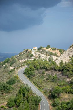 Büyüleyici dağların havadan görünüşü