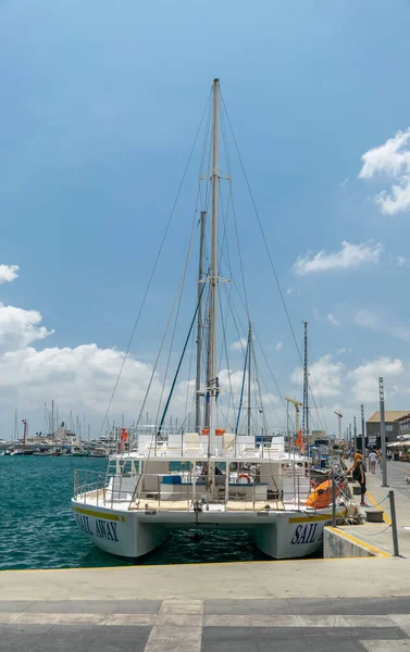 Yachten Mit Blauem Himmel Hintergrund Auf Dem Meer — Stockfoto