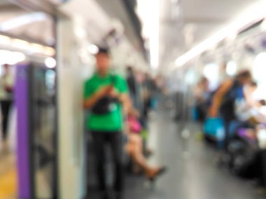 Bulanık Tren İstasyonu ile iç ve yolcu 