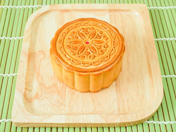 中秋节或月饼节的木盘月饼 — 图库照片