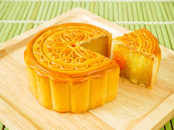 Дуріан Mooncake Яєчний Жовток Дерев Яні Пластини Середини Осені Фестиваль — стокове фото