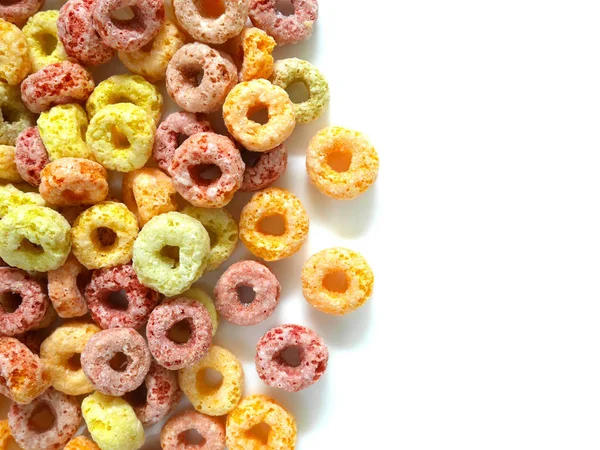 다채로운 과일 아침 시리얼의 더미 — 스톡 사진