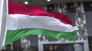 Macaristan Rüzgarda Dalgalanan Bayrak Resmi Bayrak 4K