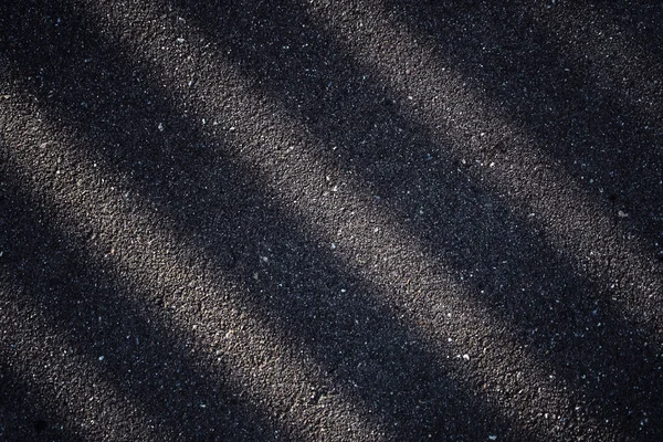 Camino Asfalto Con Una Sombra Oscura Valla Las Rayas Abstractas — Foto de Stock