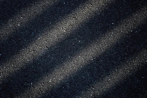Camino Asfalto Con Una Sombra Oscura Valla Las Rayas Abstractas — Foto de Stock
