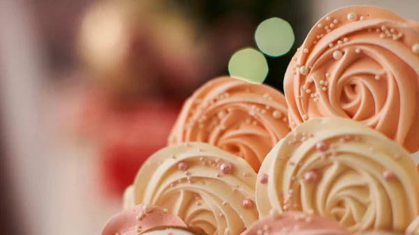 Meringue Pale Pink Shape Rose Flower Meringue Lot Cake Decoration — Stock Photo, Image