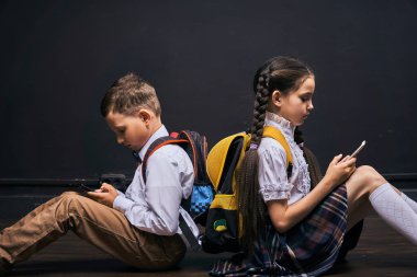 çocukların iletişim sorunları. sosyal netw bağımlılık