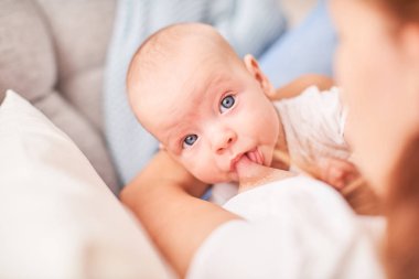 Emzirme. Annem çocuk yayınları.