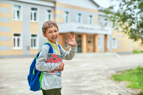 Zurück Zur Schule Ein Junge Aus Einer Grundschule Auf Dem — Stockfoto