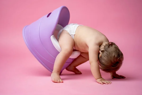 Lindo Bebé Pañal Sentado Orinal Entrenamiento Inodoro Orinal Niño Pequeño —  Fotos de Stock