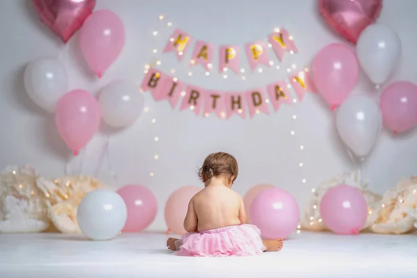 Cumpleaños Del Primer Año Una Niña Feliz Falda Tutú Rosa —  Fotos de Stock