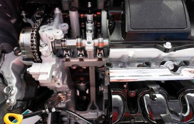 closeup motoru araba parçası. Yeni araba motor modern detay .