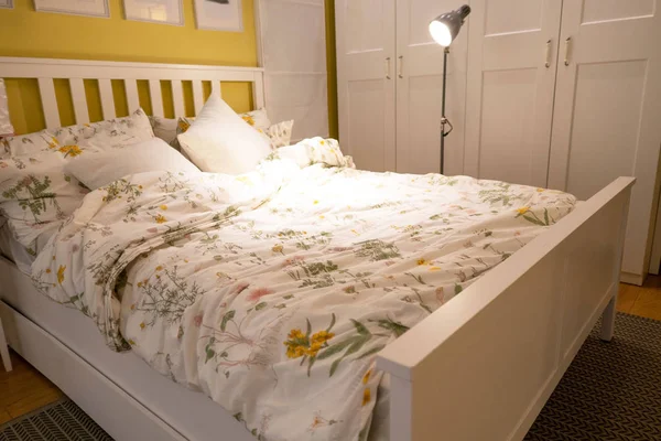 Nahaufnahme Modernes Bett Stilvolles Schlafzimmer Interieur — Stockfoto