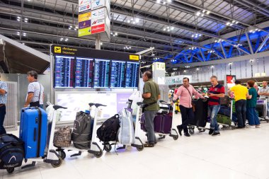 Bangkok, Tayland 10 Ağustos 2018: İçinde Suvarnabhumi Internationalairport, Bangkok, Tayland