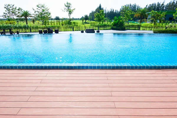 Güzel mavi Yüzme Havuzu arka planı için.