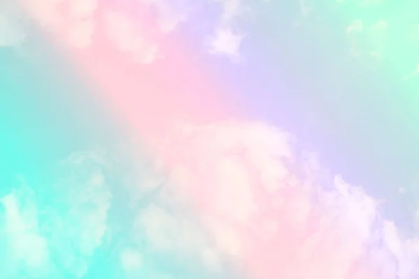 Hermoso Cielo Colorido Pastel Con Nubes Blancas Para Fondo — Foto de Stock