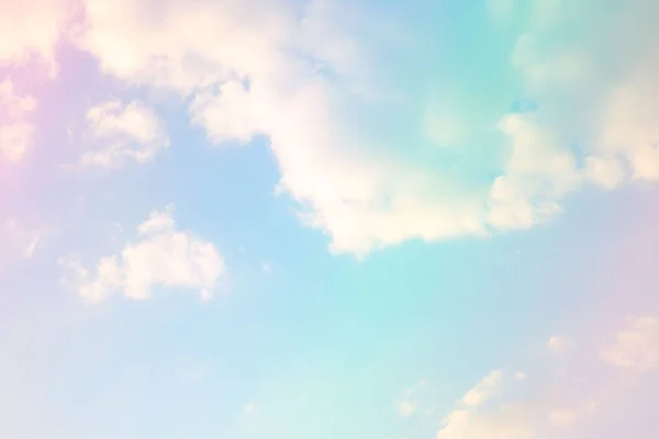 Piękne Kolorowe Niebo Pastel Białe Chmury Tle — Zdjęcie stockowe