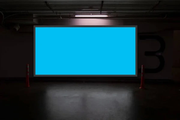 Estacionamento Interior Outdoor Azul Vazio Espaço Branco Para Texto Imagens — Fotografia de Stock