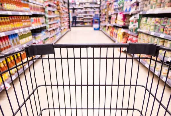 Carrito Compras Vacío Supermercado Interior Del Supermercado Fondo Borroso — Foto de Stock