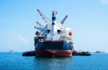 Lojistik ve taşımacılık, Denizde Uluslararası Konteyner Kargo gemisi, ithalat ihracat iş , Limanda Kargo gemisi , Yük Taşımacılığı, Nakliye, Denizcilik Gemi .