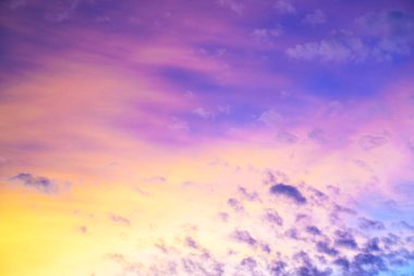 renkli gökyüzü alacakaranlık gökyüzü günbatımı cloudsfor arka plan ile sonra .