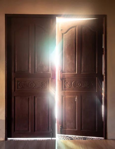 Open Door Light Concept — Stock Photo, Image