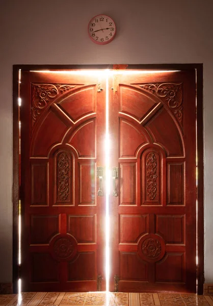 Portes ouvertes concept lumière succès — Photo