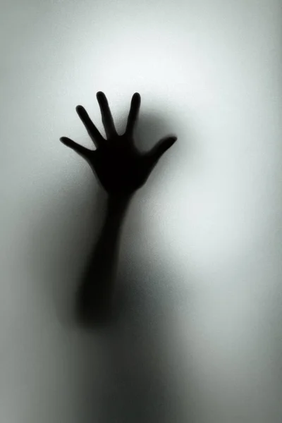 Ghost Konzept Schatten Einer Frau Hinter Dem Matten Glas Verschwimmen — Stockfoto