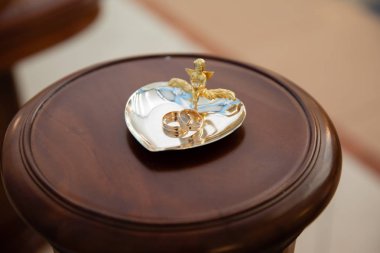 Altın alyans yüzük için stand