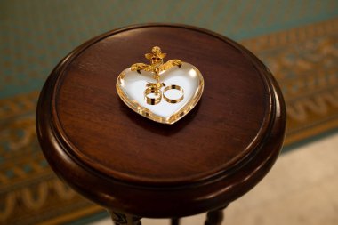 Altın alyans yüzük için stand