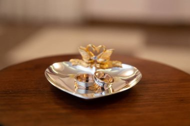 Altın alyans yüzük için stand