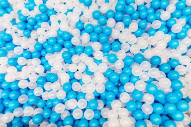 Soğuk renkler renkli topları çok renkli duvar kağıdı arka plan yaptı