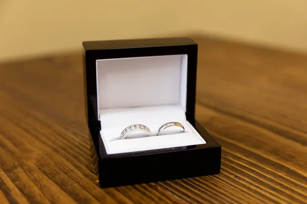 Anéis Casamento Ouro Carrinho Para Anéis — Fotografia de Stock