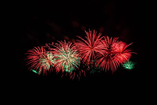 Kleurrijk Vuurwerk Zwarte Lucht Achtergrond — Stockfoto